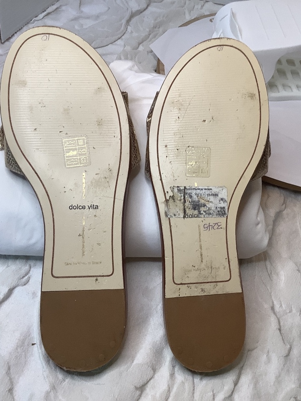 EUC Dolce Vita Gold Bow Sandal slip on flats - Picture 6 of 10